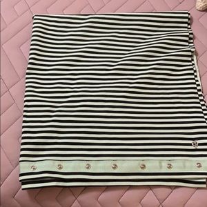 EUC Lululemon Vinyasa Scarf